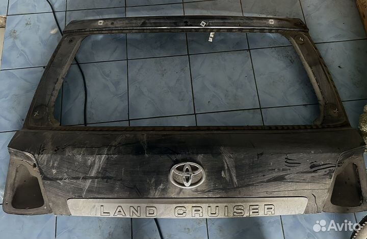 Крышка багажника Toyota Land cruiser 200