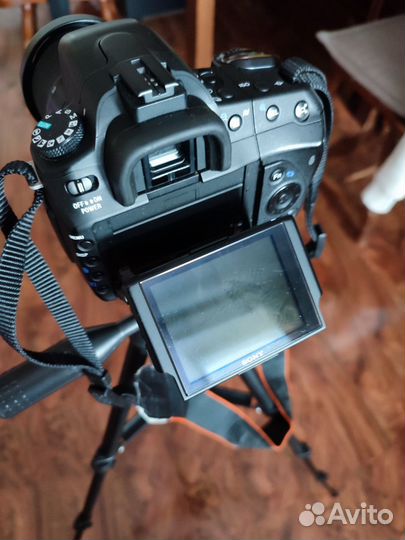 Зеркальный фотоаппарат Sony dslr-A300 Kit