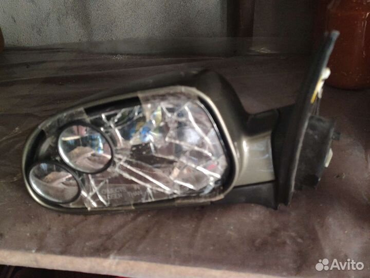 Зеркало боковое правое в сборе