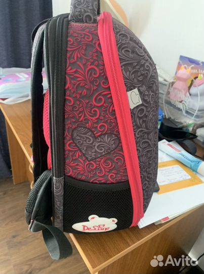 Рюкзак школьный для девочки 1 класс