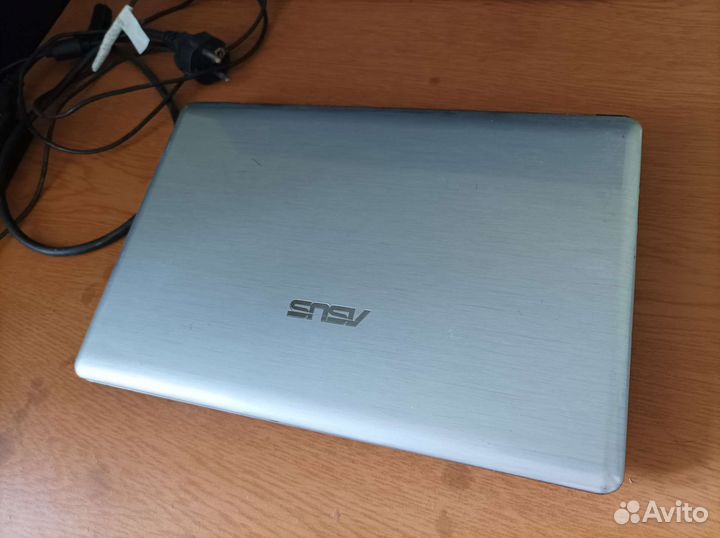 Нетбук Asus eee pc