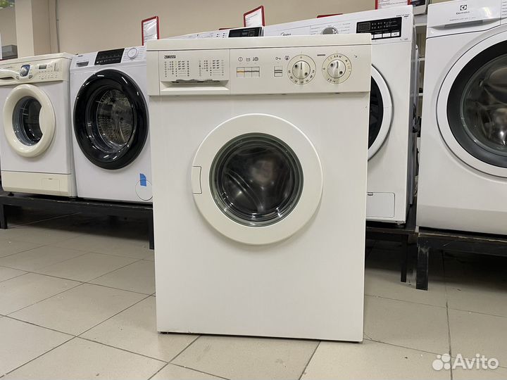 Стиральная машина Zanussi / Узкая 32 см / Гарантия