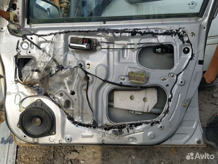 Дверь передняя правая Geely MK Cross