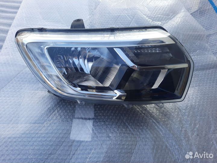 Фара Renault Logan