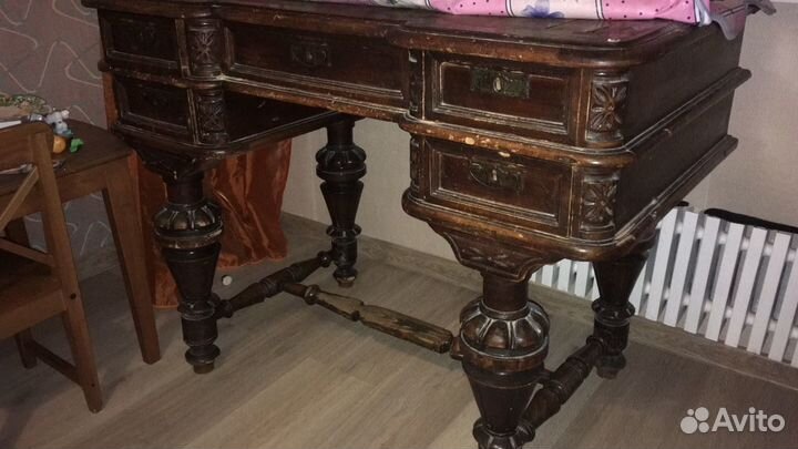 Стол Антиквариат