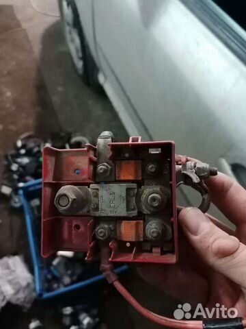 Плюсовая клемма рено меган 2