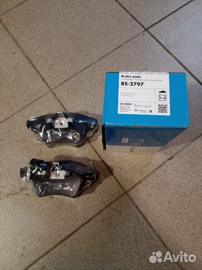 Передние тормозные колодки VW Multivan Transporter