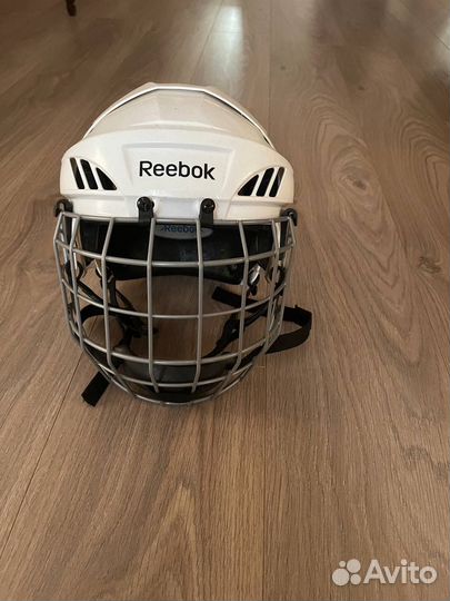 Шлем хоккейный