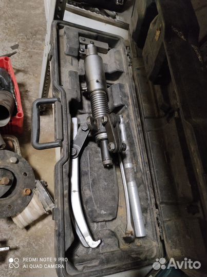 Съемник гидравлический 6тн трехлапый Б/У