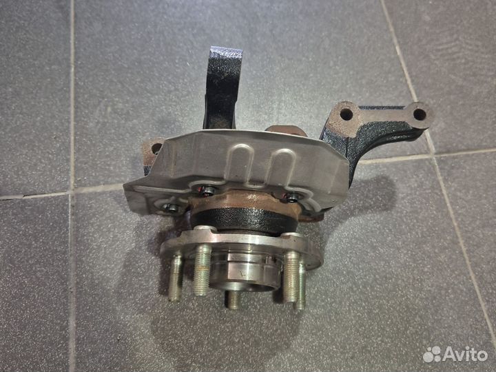 Кулак поворотный Vega C100 Новый в сборе