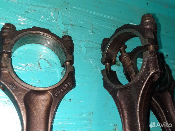 Поршень шатун Volkswagen Touareg 3.2