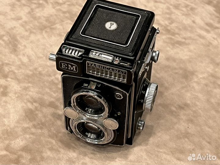 Yashica MAT EM