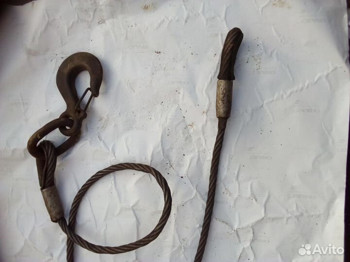 Трос буксировочный металлический с крюком 3 метра