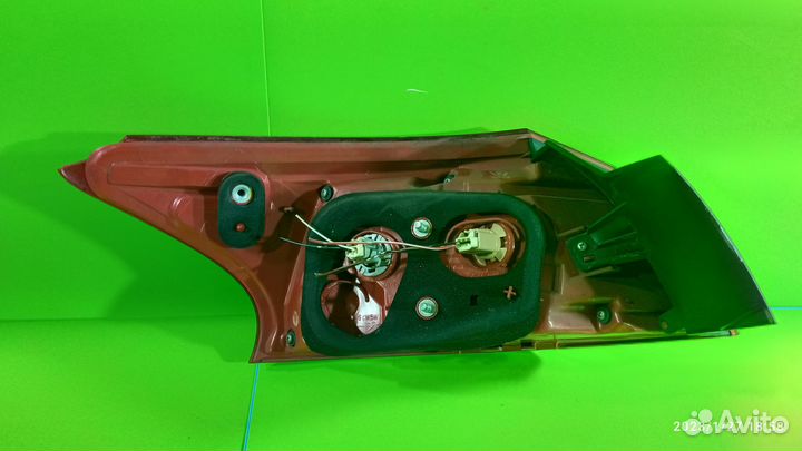 Фонарь правый для Mitsubishi Lancer 10