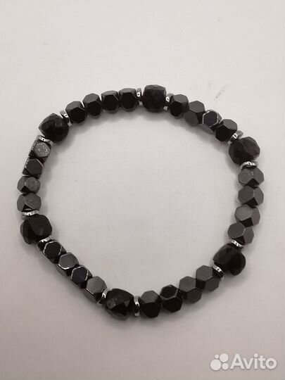 Гранатовый браслет