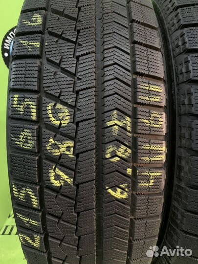 Bridgestone Blizzak VRX 215/65 R16 98Q