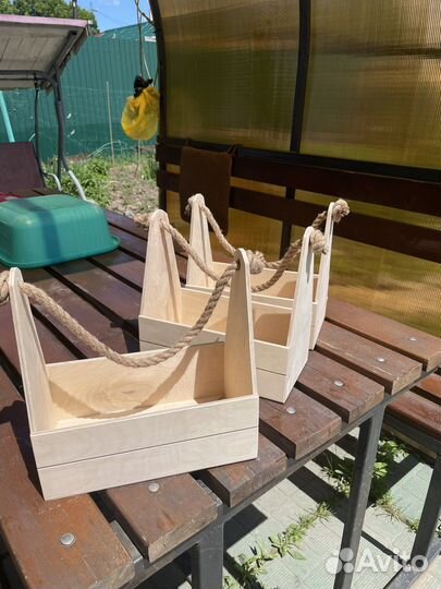 Ящик деревянный с веревочной ручкой