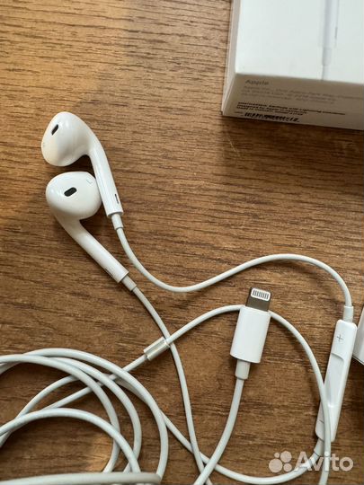 Наушники earpods проводные