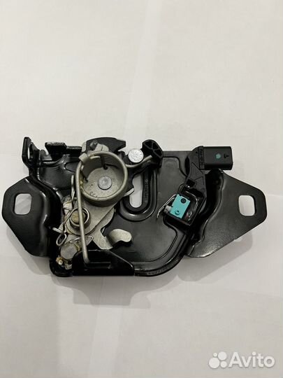 Замок капота tesla model Y model 3