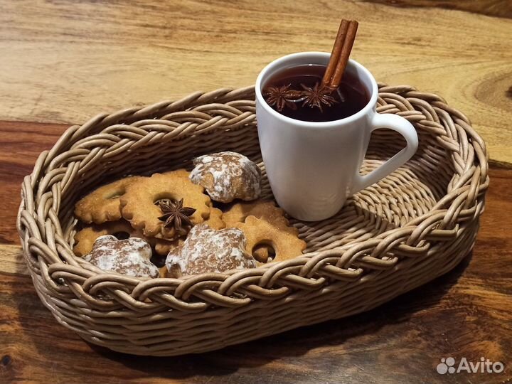 Плетёный поднос