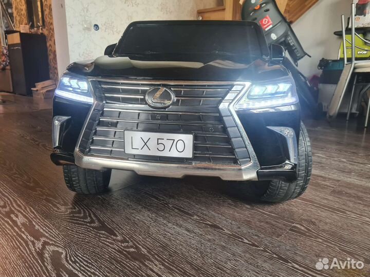 Детский электромобиль двухместный бу