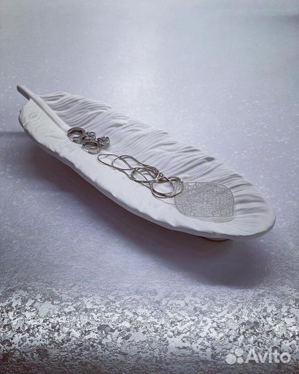 Поднос для украшений «Перо»