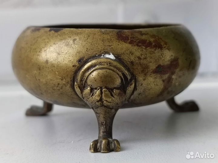 Старинная солонка на львиных лапах, B. Buch