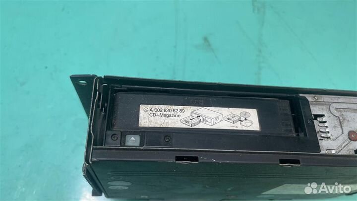 Cd changer #:6581 Mercedes Benz W220 S-Class 199