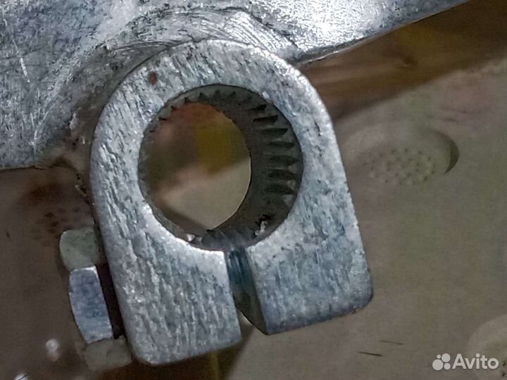 Лапка переключения скоростей на мопед