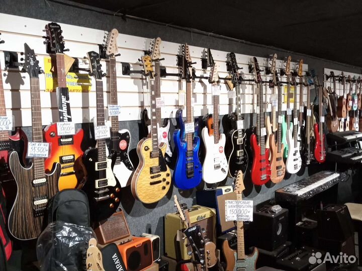 Гитары, электрогитары, бас-гитары, укулеле