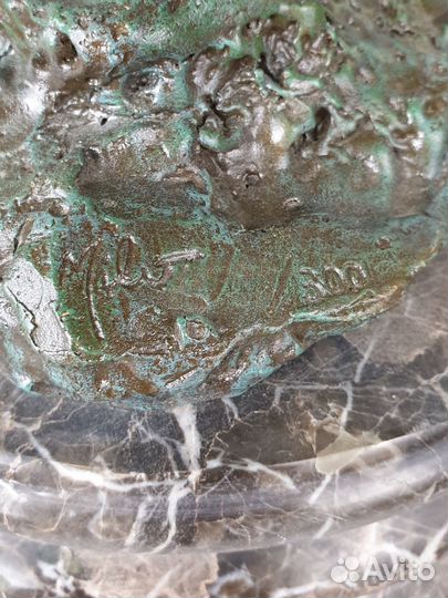 Бронзовая статуэтка