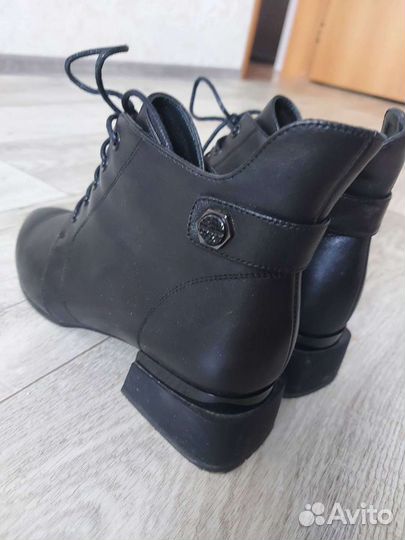 Ботинки женские 38 размера кожаные