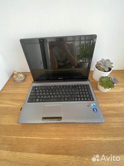 Ноутбук asus