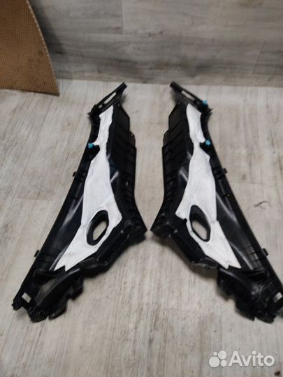 Накладка стойки задняя Hyundai Solaris седан G4FC