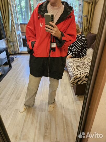 Ветровка женская