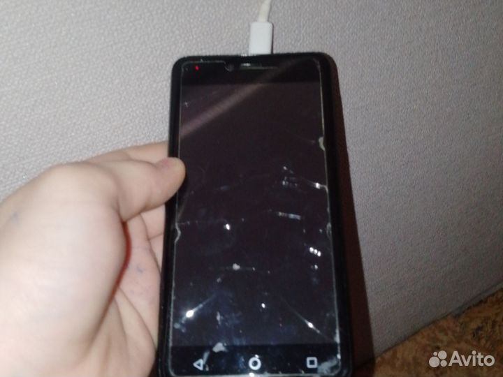 BQ 5058 Strike Power Easy, 8 ГБ