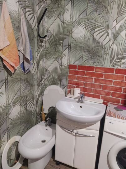 Комната 10 м² в 5-к., 1/5 эт.