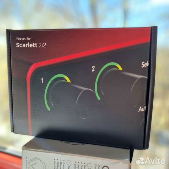 Внешняя звуковая карта focusrite Scarlett 2i2 4gen
