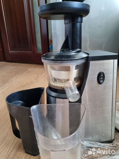 Продаю соковыжималку