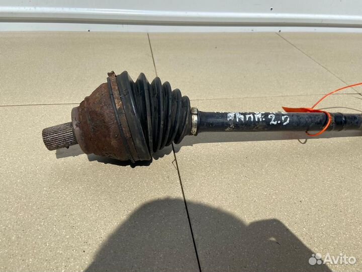 Привод передний левый Volkswagen Passat B6