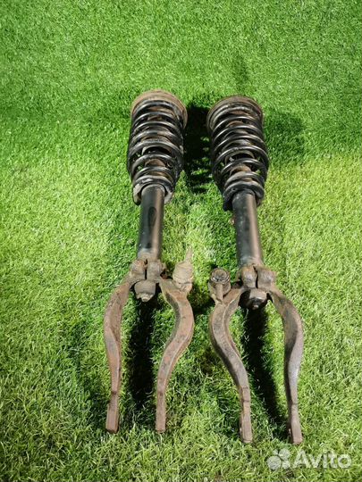 Стойки подвески передние Мицубиси Галант 8