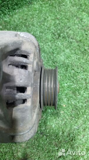 Генератор Carisma (95-03) б\у (арт. MD353869)