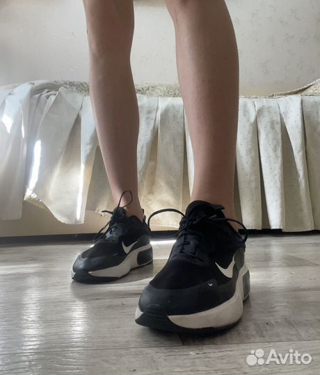 Оригинальные кроссовки Nike Wmns Air Max Dia 40,5