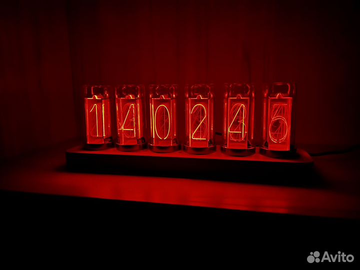 Часы в стиле ретро