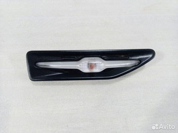 Повторитель на крыло правый Kia Rio 3 2011-2017