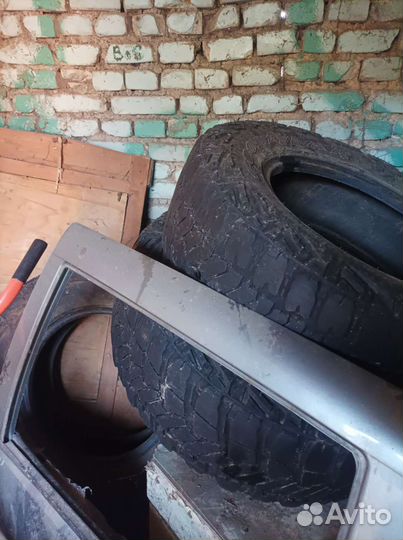 Goodyear Wrangler MT/R Kevlar 265/70 R17