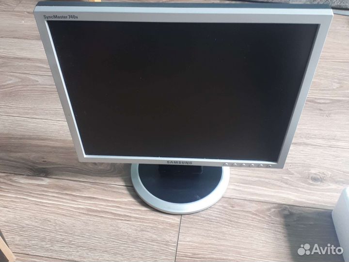 Монитор Samsung syncmaster 740n