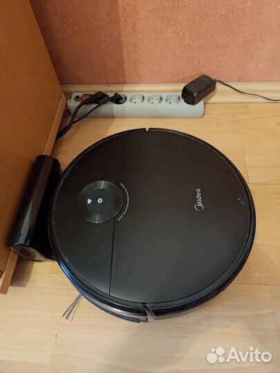 Робот пылесос Midea VCR09B