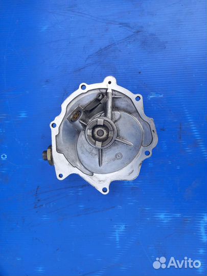 0002303865 насос вакуумный Мерседес