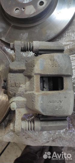 Тормоза передние Honda Stepwgn RP3